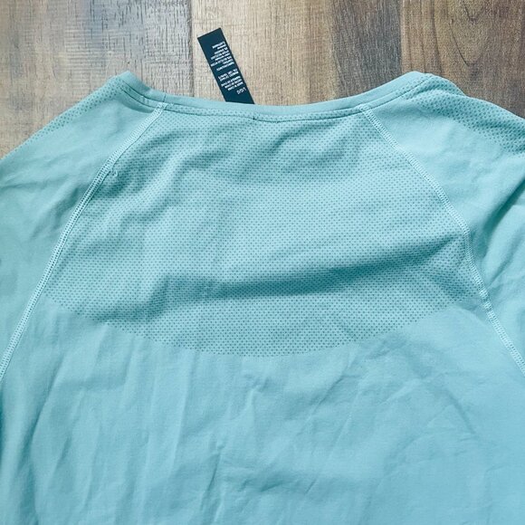 Mondetta Sage Green Performance Tee L | Recycled Nylon Stretch Top - Picture 11 of 11